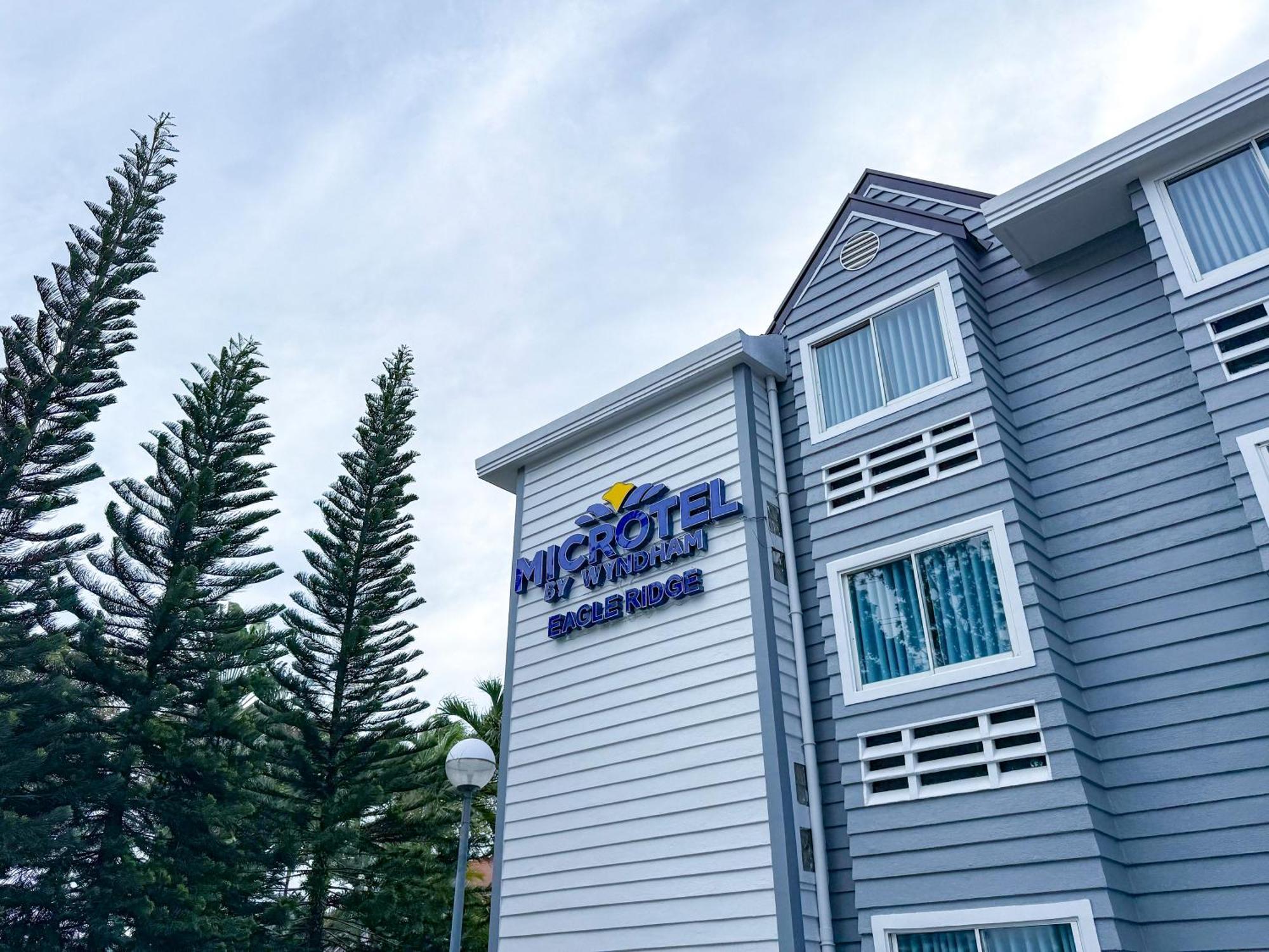 Microtel By Wyndham Eagle Ridge General Trias  Exteriör bild