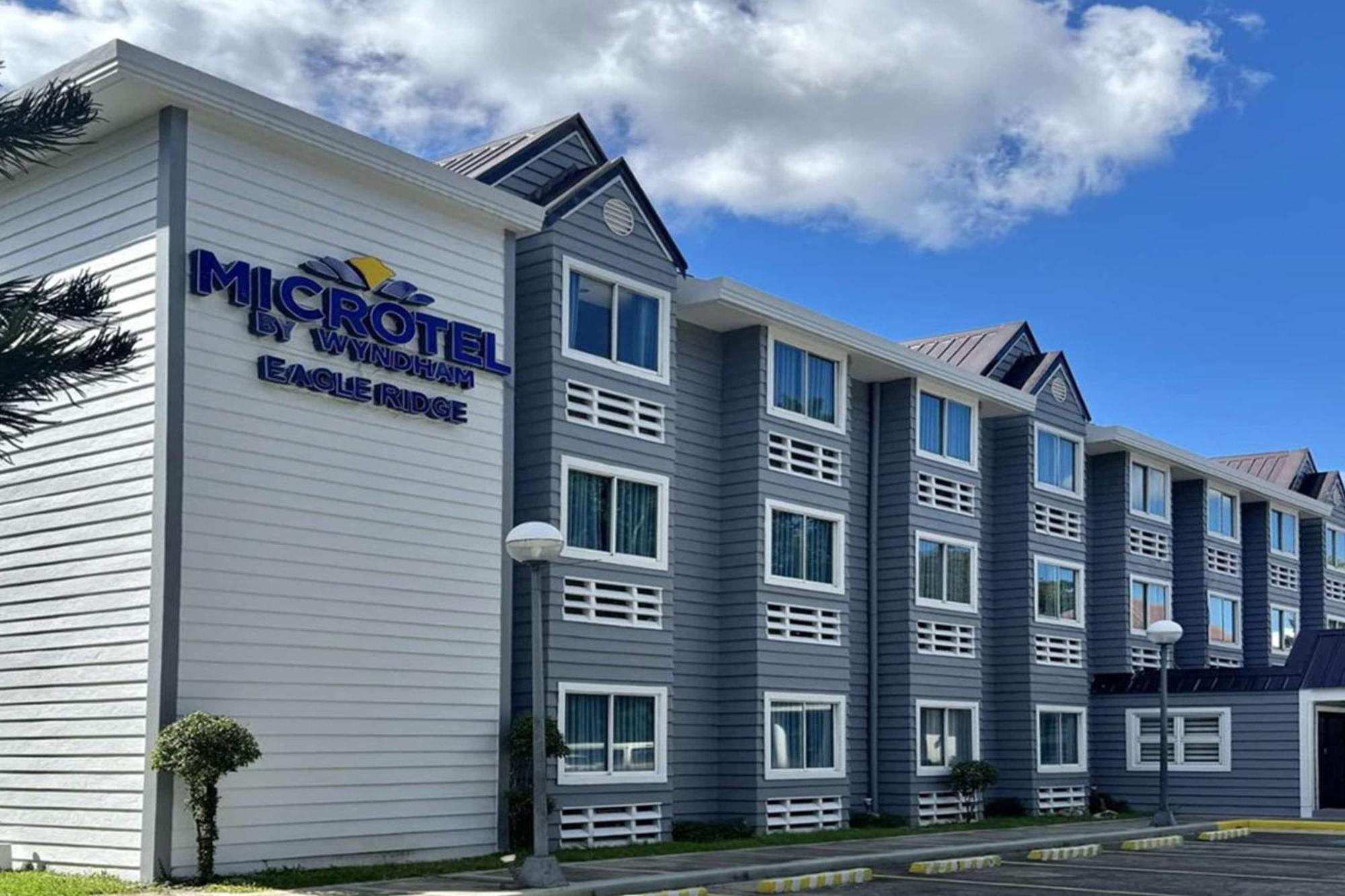 Microtel By Wyndham Eagle Ridge General Trias  Exteriör bild