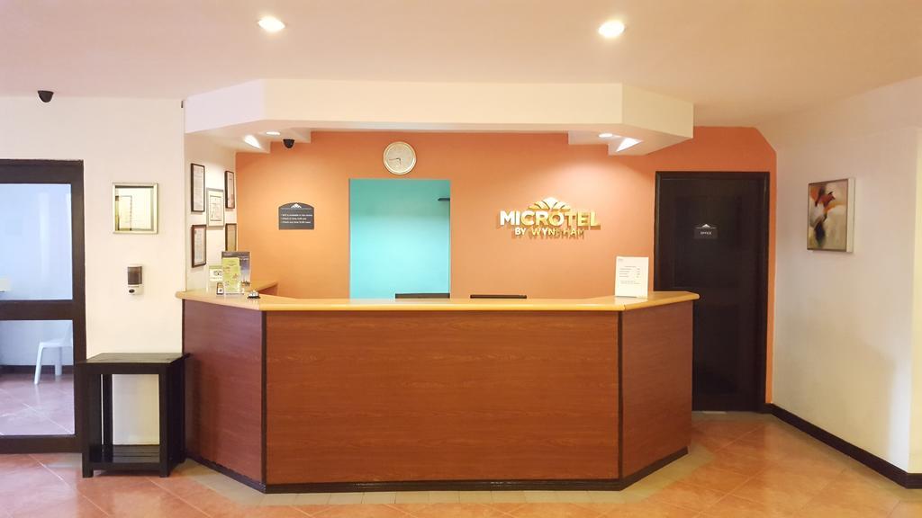 Microtel By Wyndham Eagle Ridge General Trias  Exteriör bild